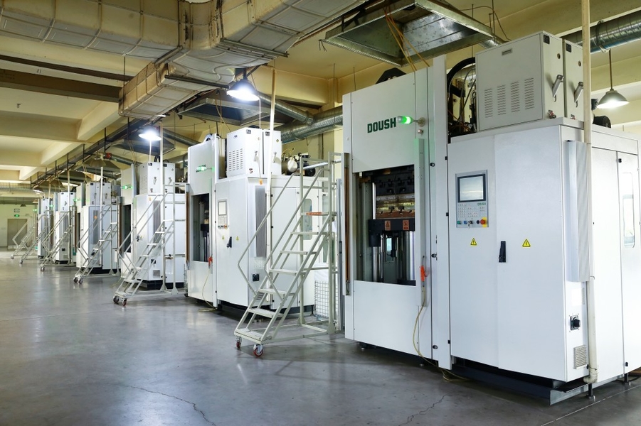 Jiangsu Kunyuan Rubber & Plastic Technology Co.,Ltd productielijn van de fabrikant