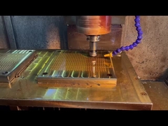 Fabriek voor het vervaardigen van rubber of van rubberdichten